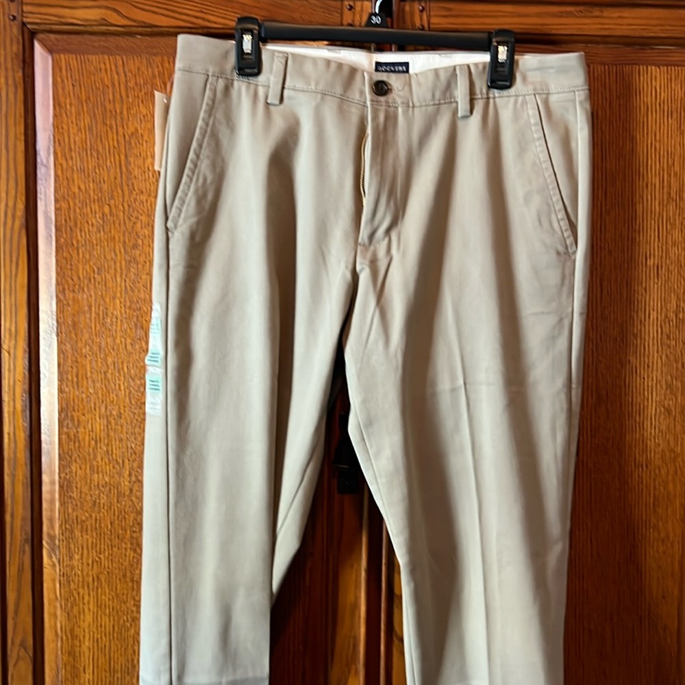 NWT Dockers Men’s Khaki pants
